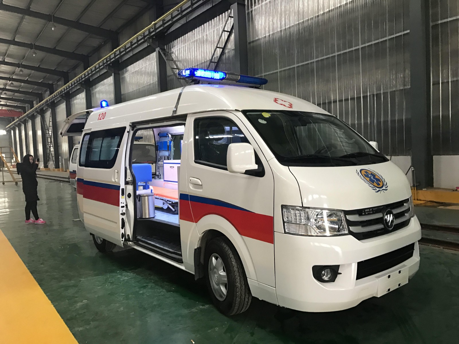 巴彦县救护车转院